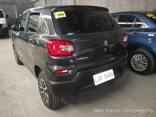 Car gallery image