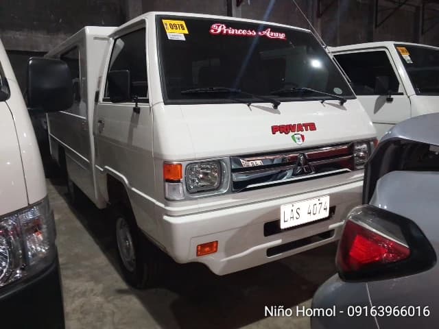 Car gallery image