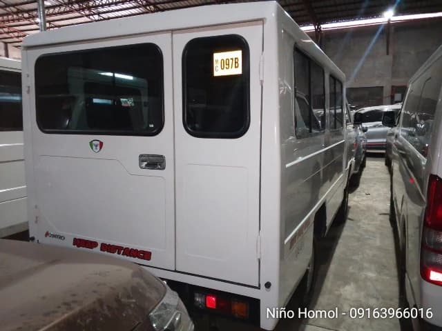 Car gallery image