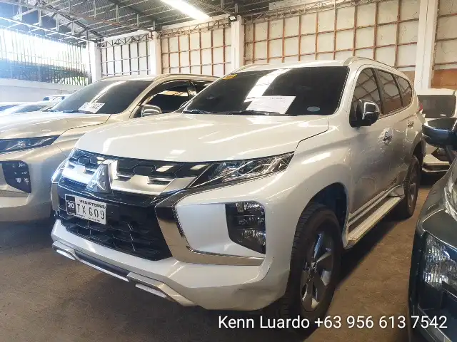 Car gallery image