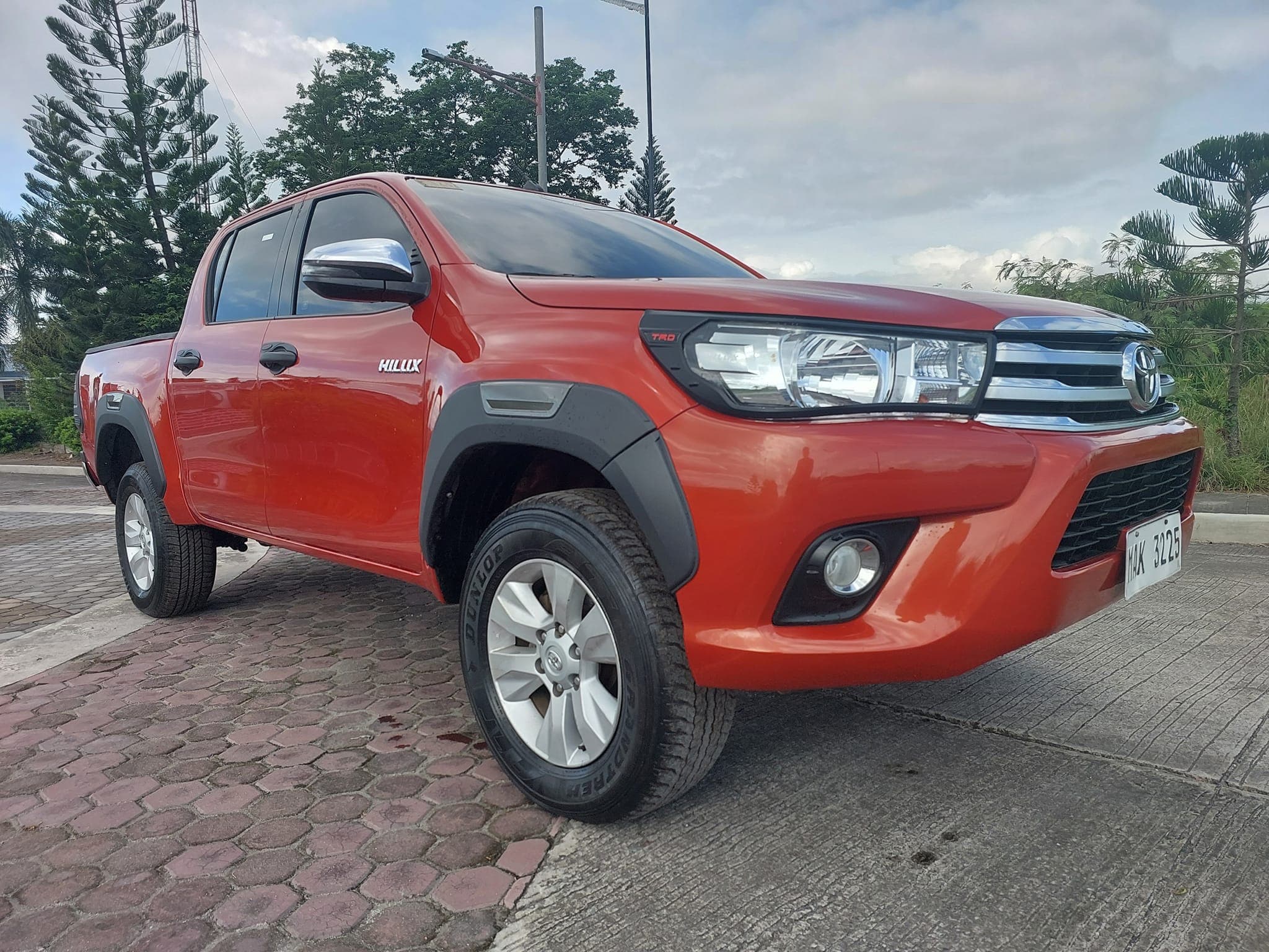 Car gallery image
