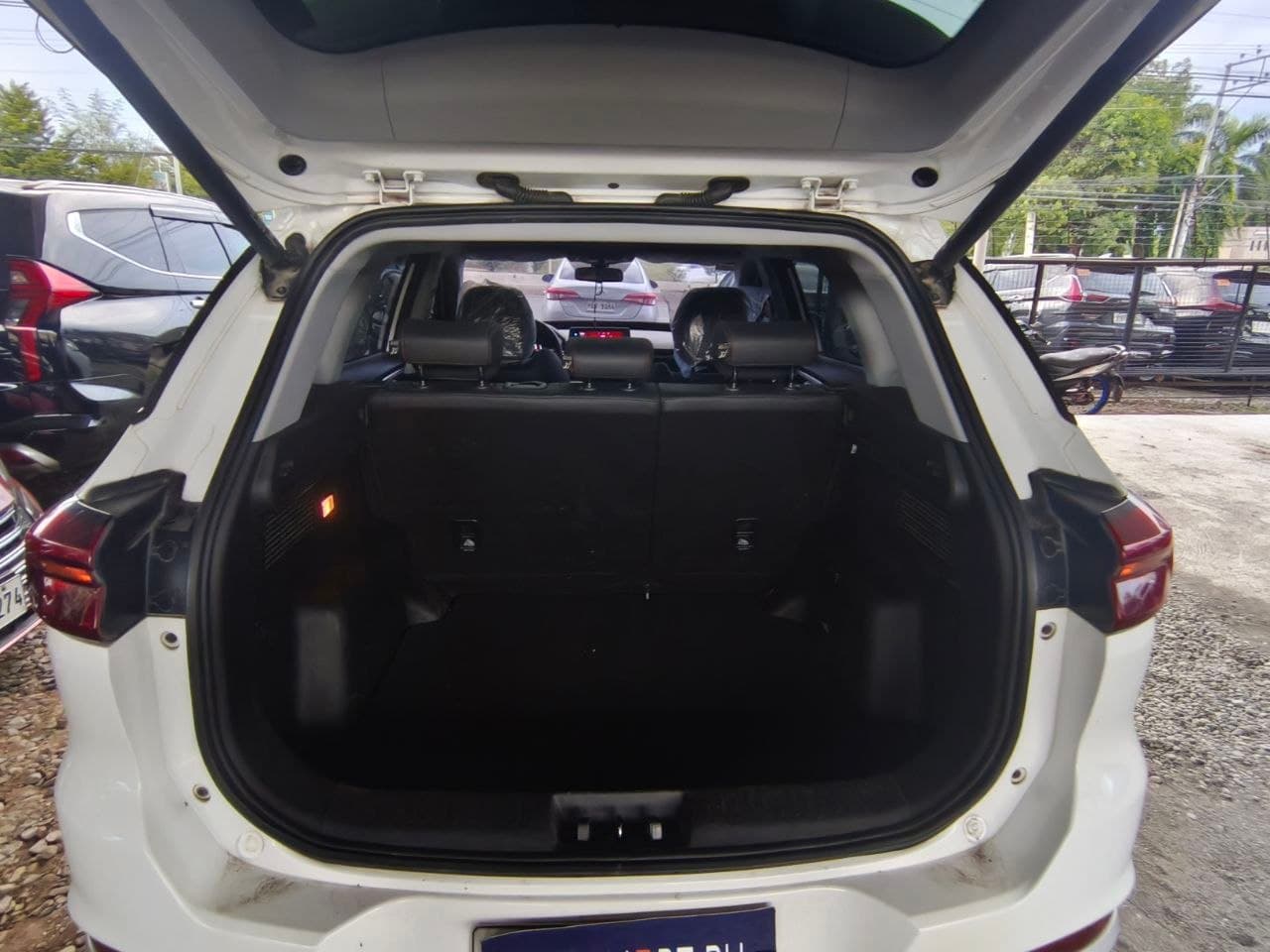 Car gallery image