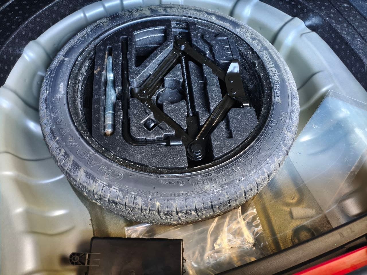 Car gallery image