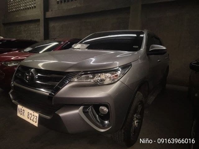 Car gallery image
