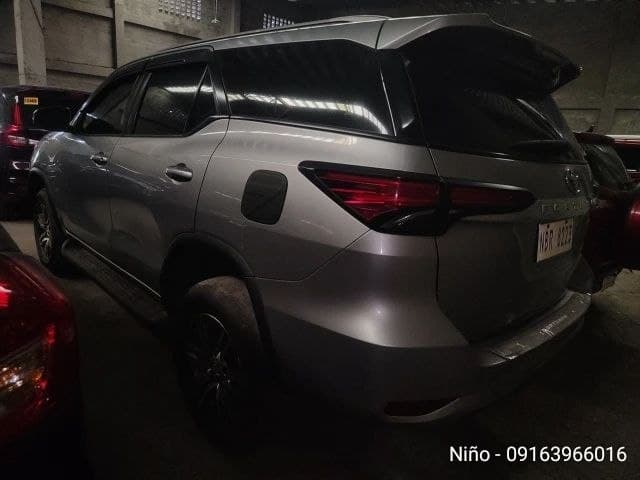 Car gallery image