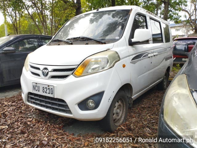 Car gallery image