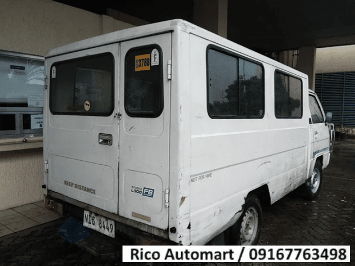 Car gallery image