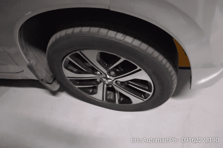 Car gallery image