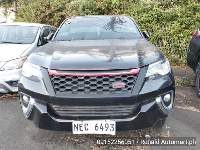 Car gallery image