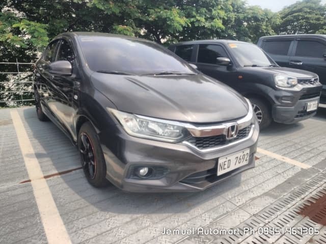Car gallery image