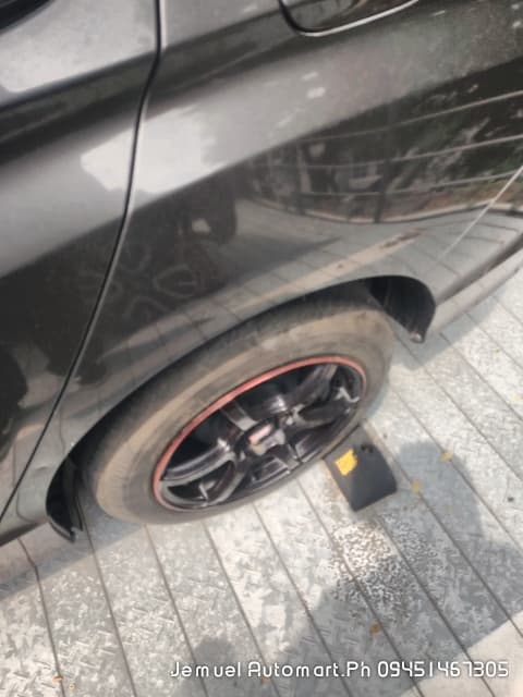 Car gallery image