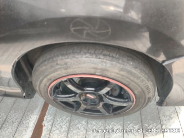 Car gallery image