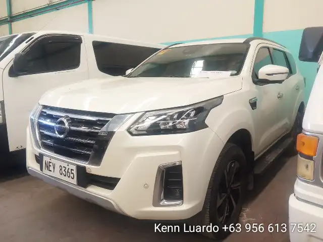 Car gallery image