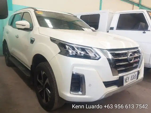 Car gallery image