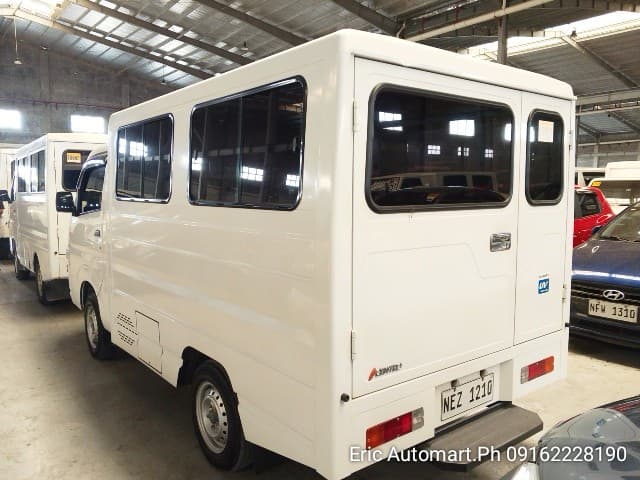 Car gallery image
