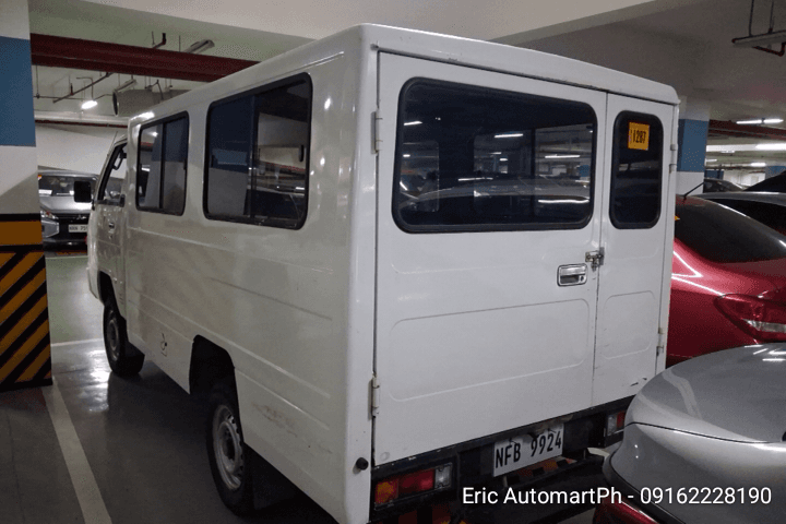 Car gallery image
