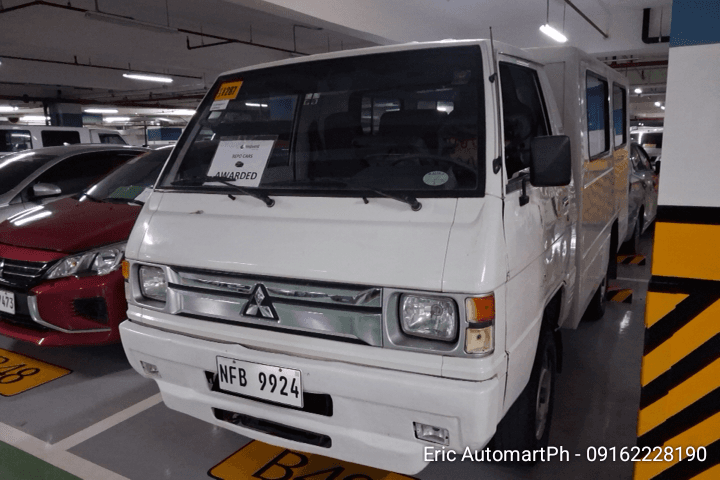 Car gallery image