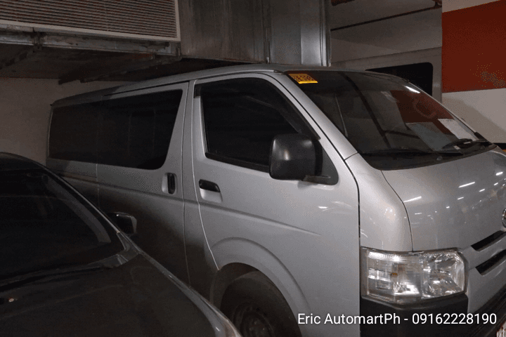 Car gallery image