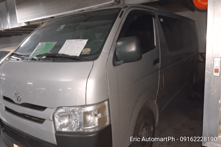 Car gallery image