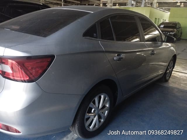 Car gallery image