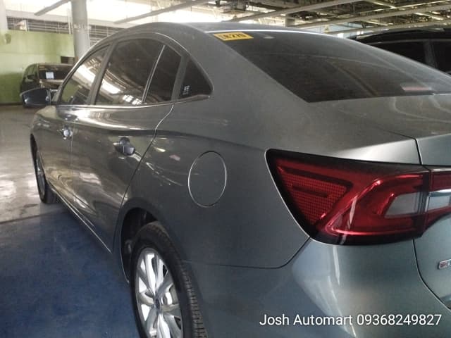 Car gallery image