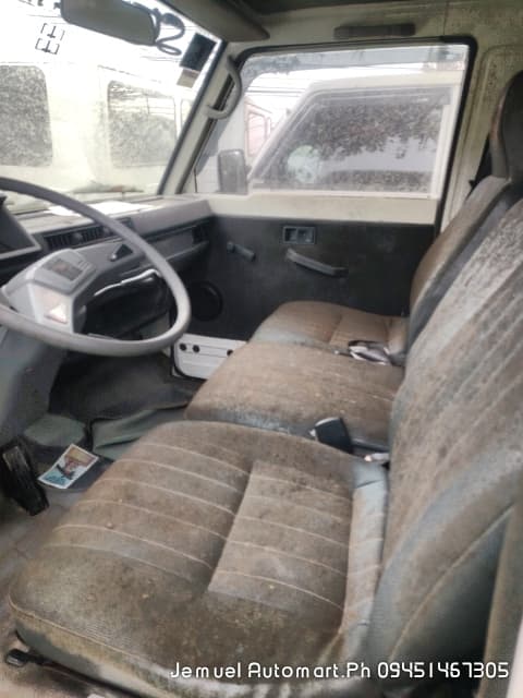 Car gallery image