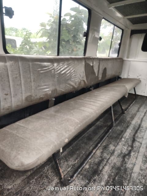 Car gallery image