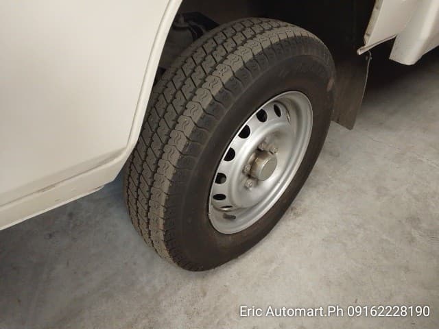 Car gallery image