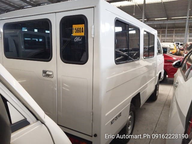 Car gallery image