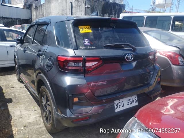 Car gallery image