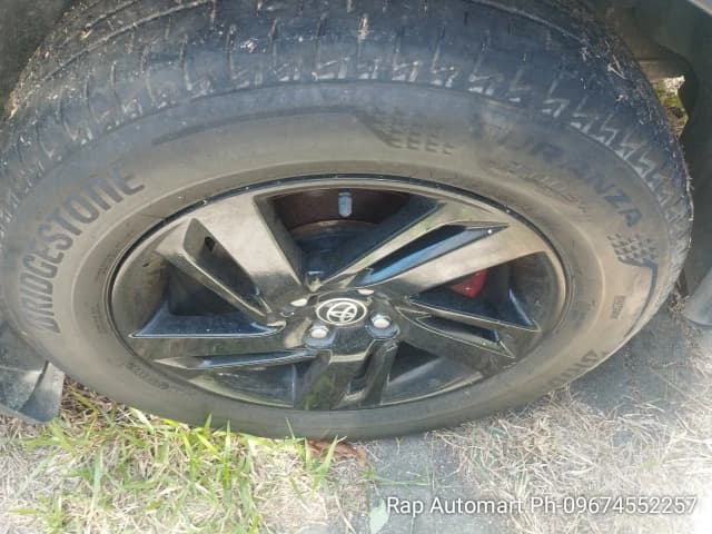 Car gallery image