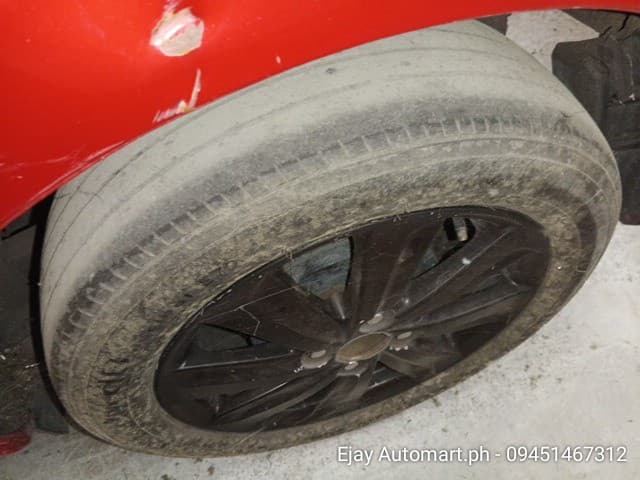 Car gallery image