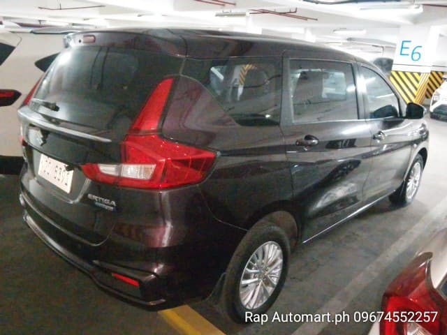 Car gallery image