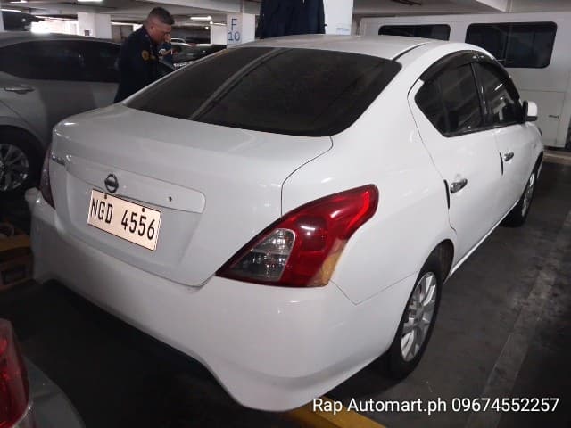 Car gallery image