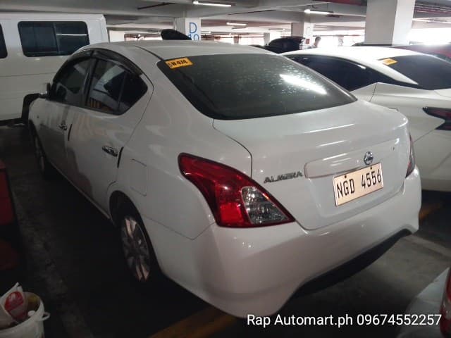 Car gallery image