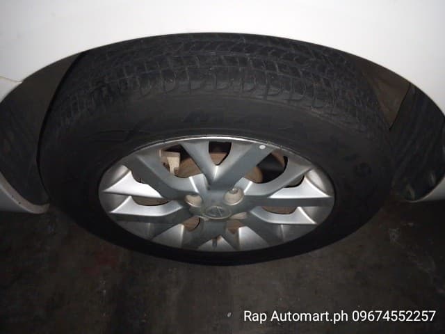 Car gallery image
