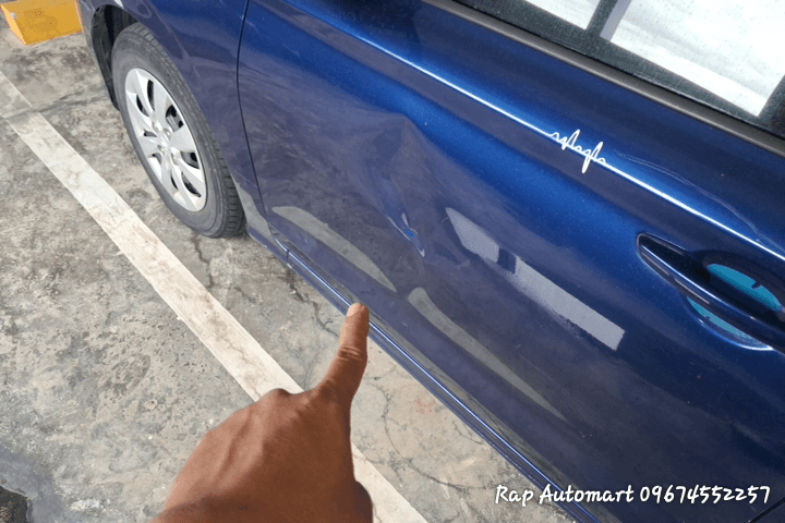 Car gallery image