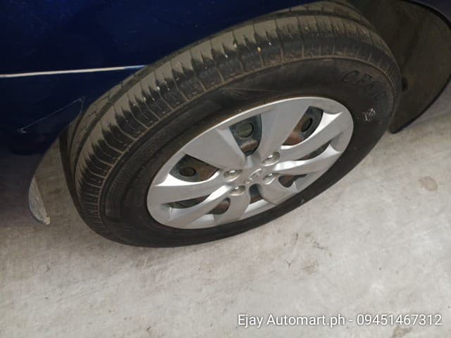 Car gallery image