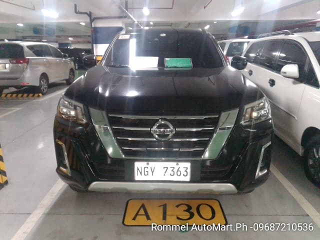 Car gallery image