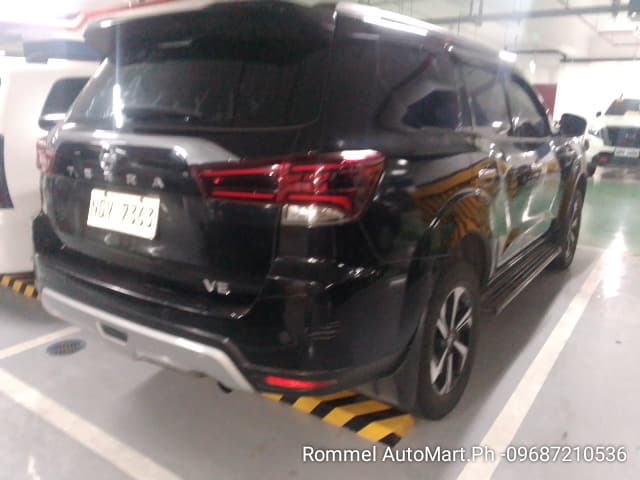 Car gallery image