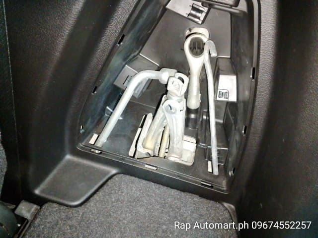 Car gallery image