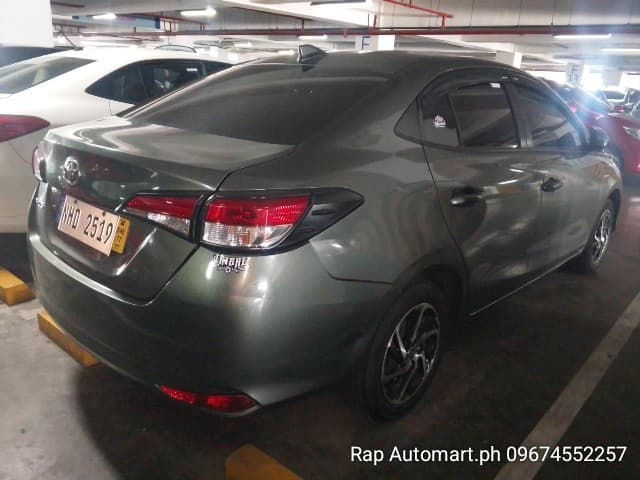 Car gallery image