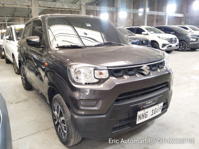 Car gallery image