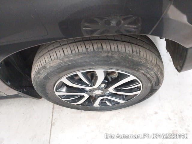 Car gallery image
