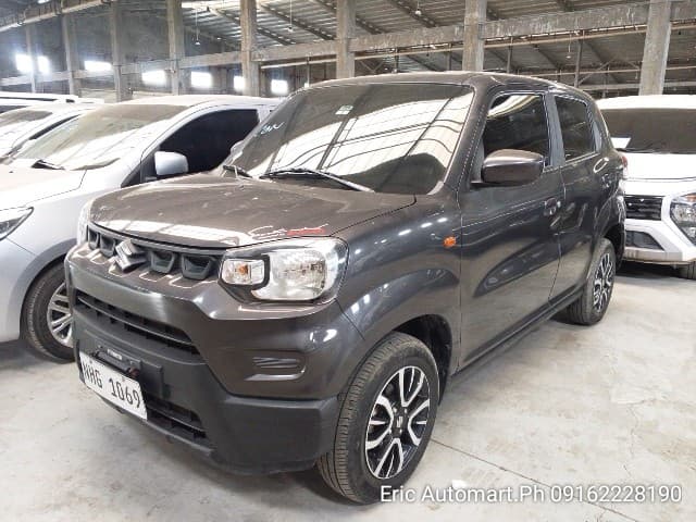 Car gallery image