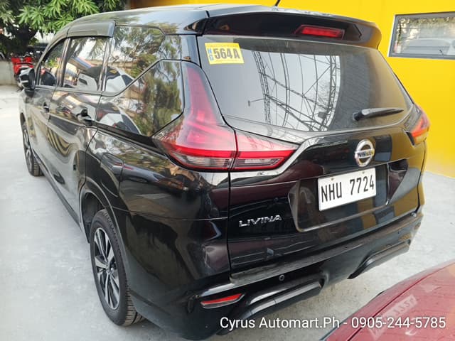 Car gallery image