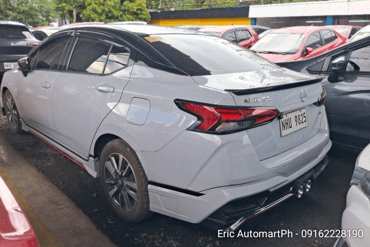 Car gallery image