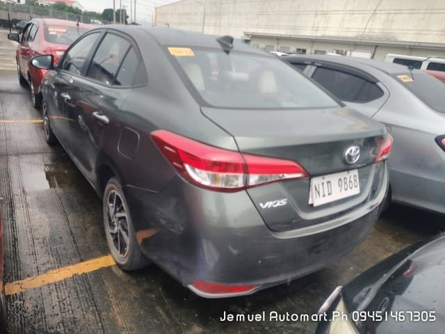 Car gallery image