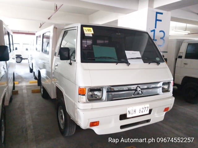 Car gallery image