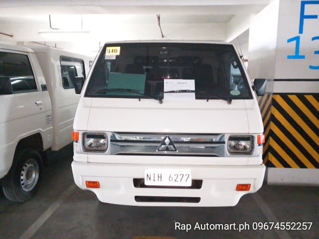 Car gallery image